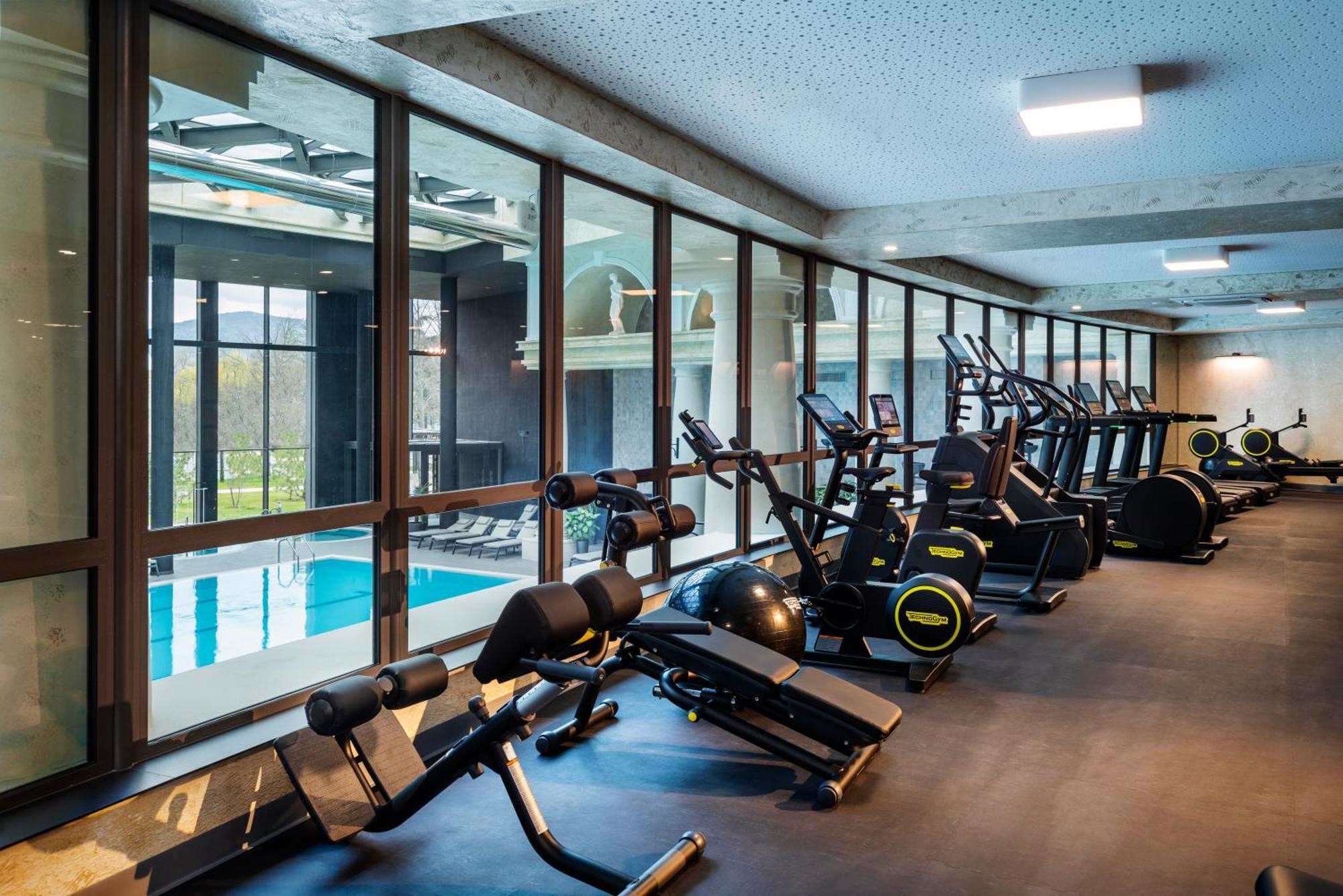 Kings' Valley Medical & Spa Hotel Kazanlŭk Exterior foto The gym at the hotel