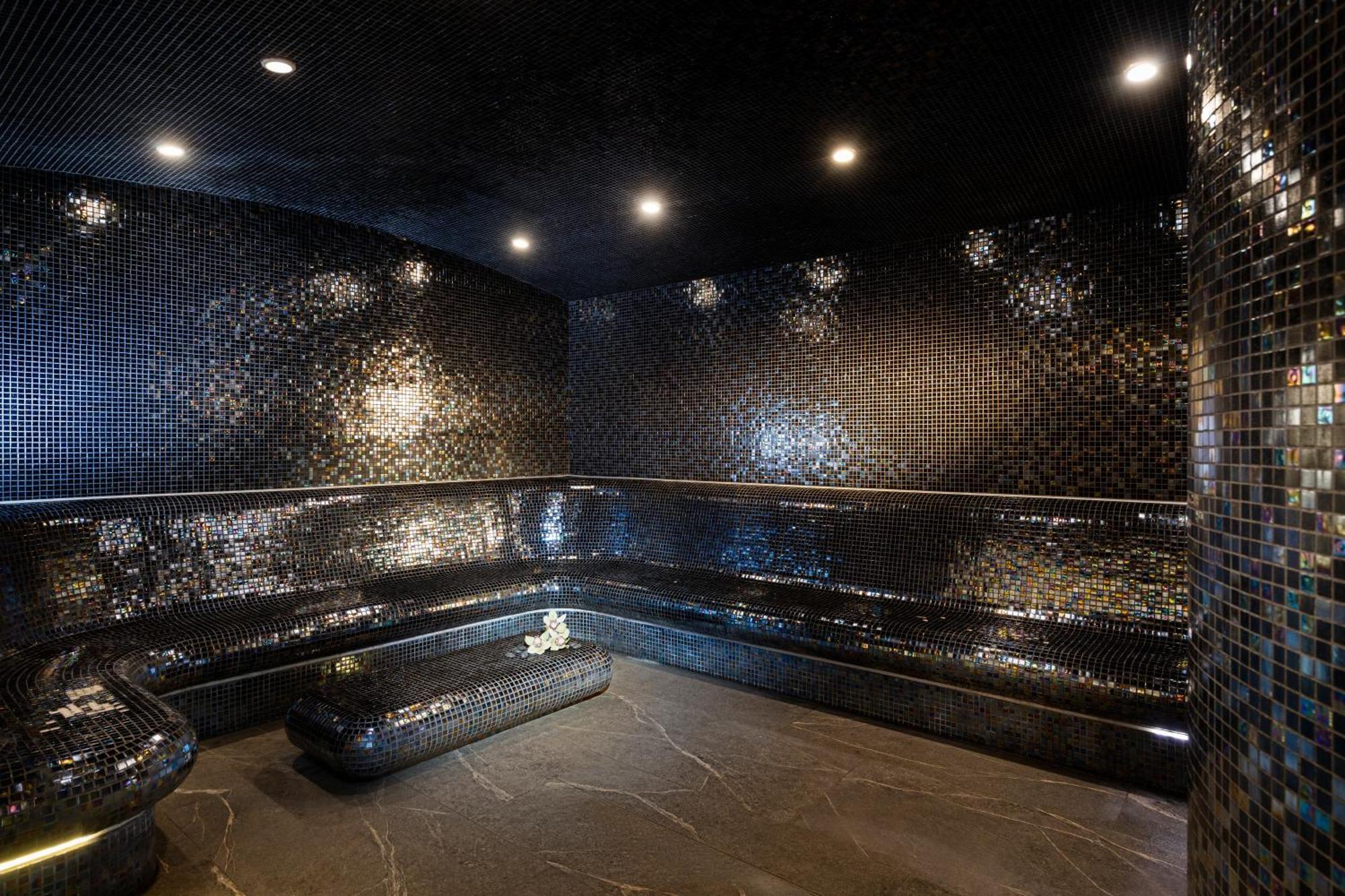 Kings' Valley Medical & Spa Hotel Kazanlŭk Exterior foto The interior of the spa