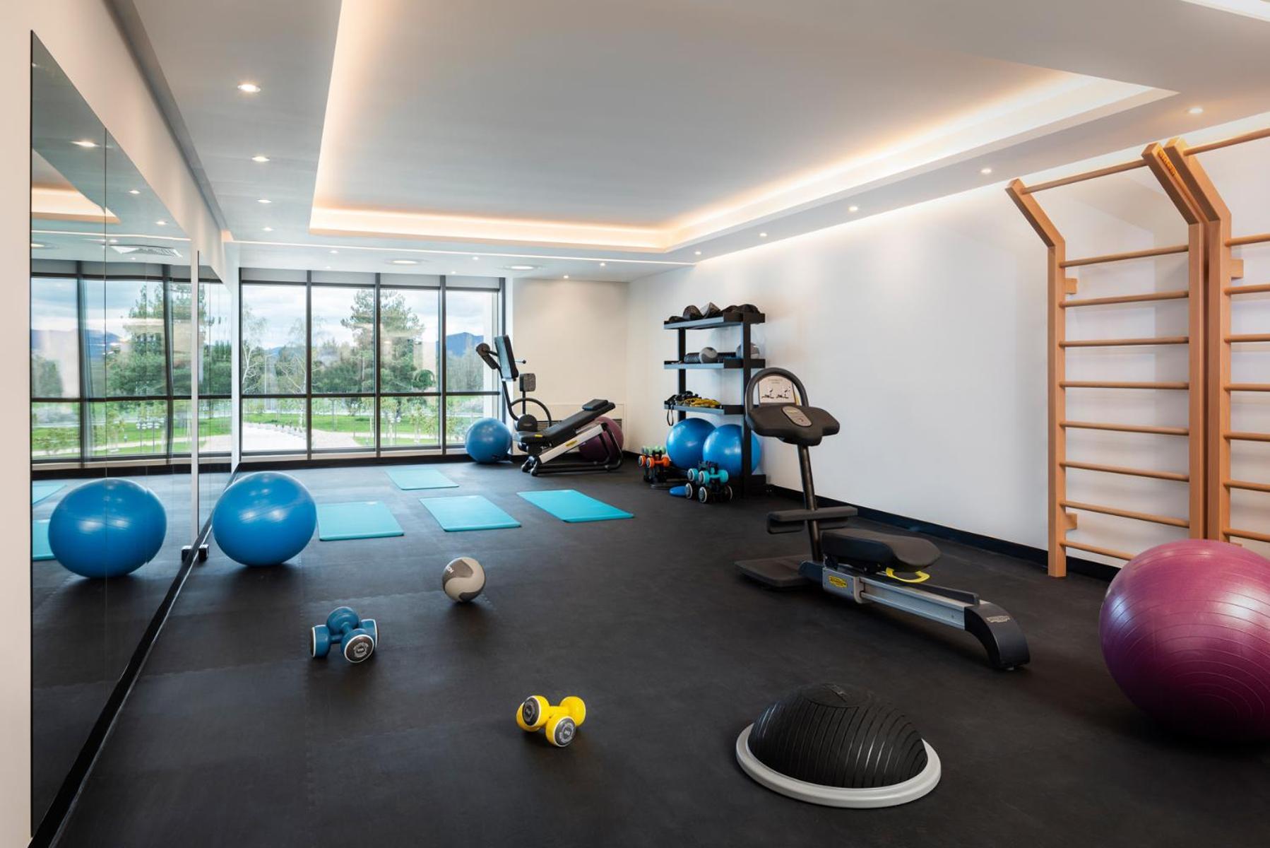 Kings' Valley Medical & Spa Hotel Kazanlŭk Exterior foto A home gym